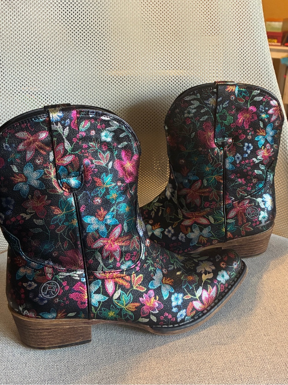 Roper Boot Women 10.5Ingrid Floral Western Booties Multicolor Faux Leather Heels